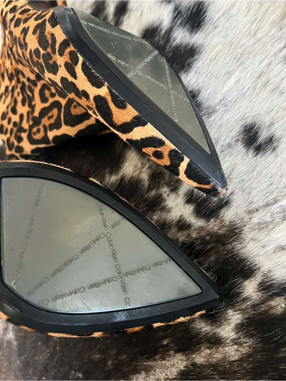 NWOT Calvin Klein Larissa kitten bootie